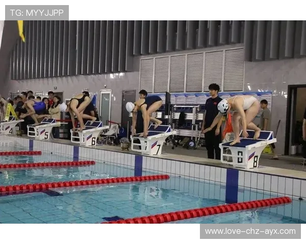 游泳仰泳转身炸裂:突破极限的瞬间,精彩绽放